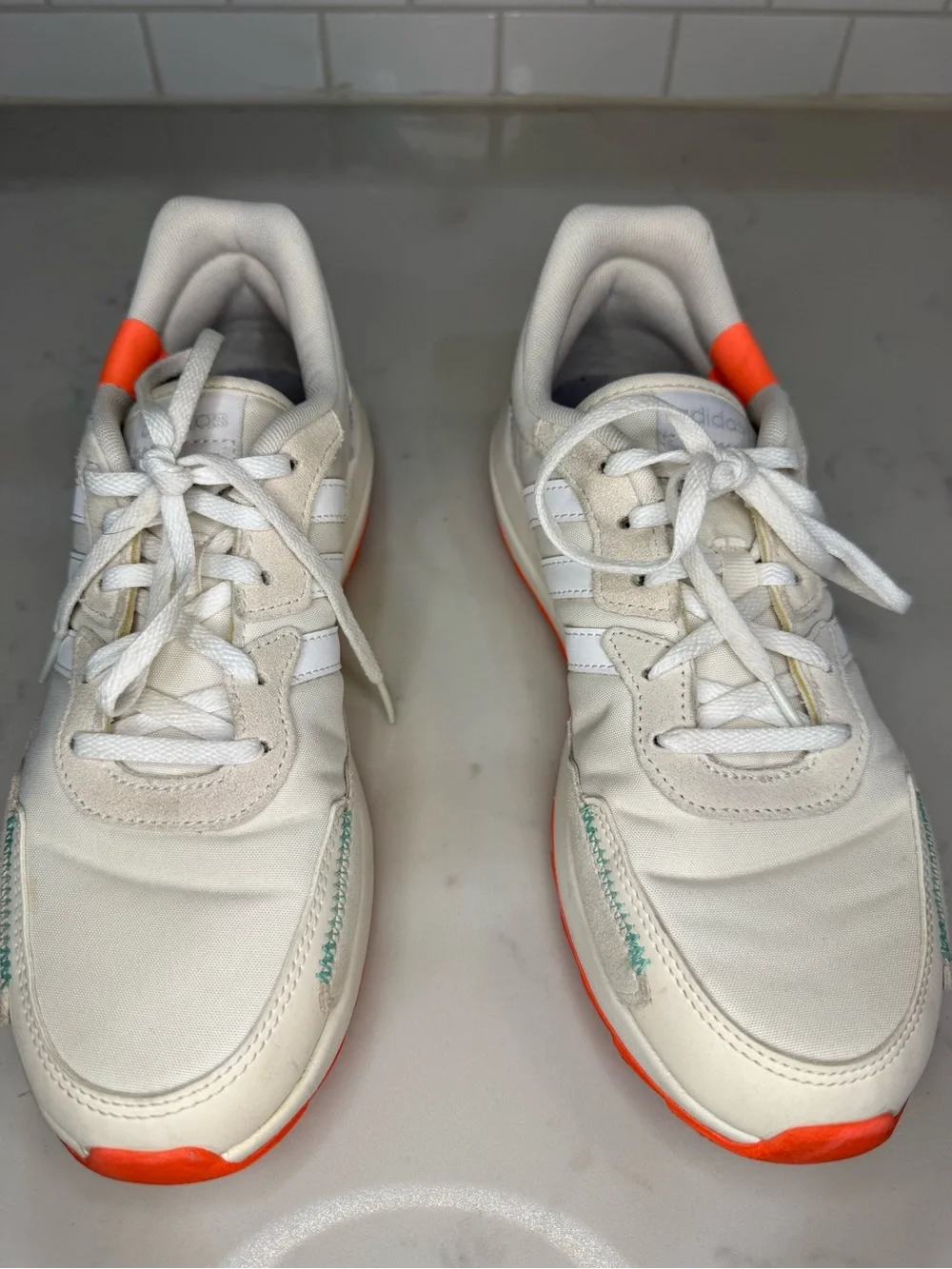 Adidas Retrorun White Signal Coral Women’s Sneakers size 8.5